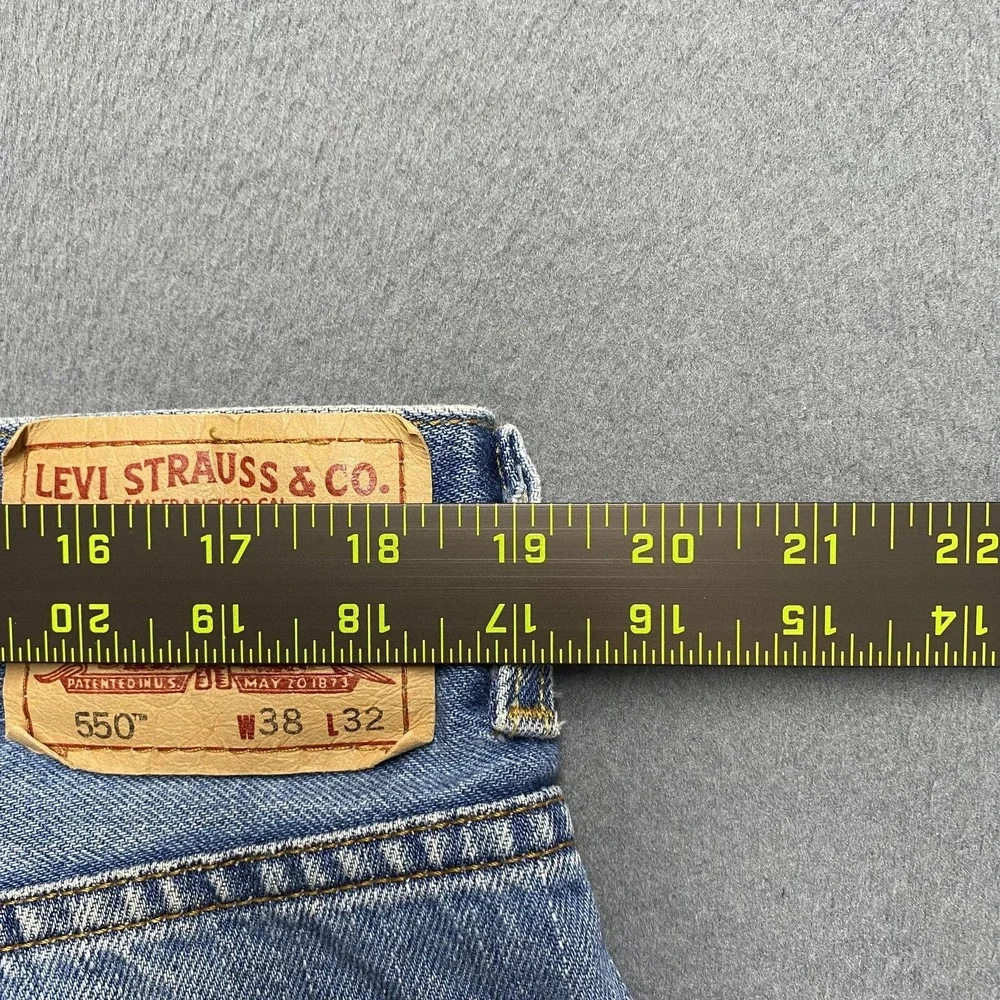 VTG Levis‎ 550 Jeans Mens 38x32 Blue Relaxed Tapered Denim Light Wash y2k - Picture 12 of 14